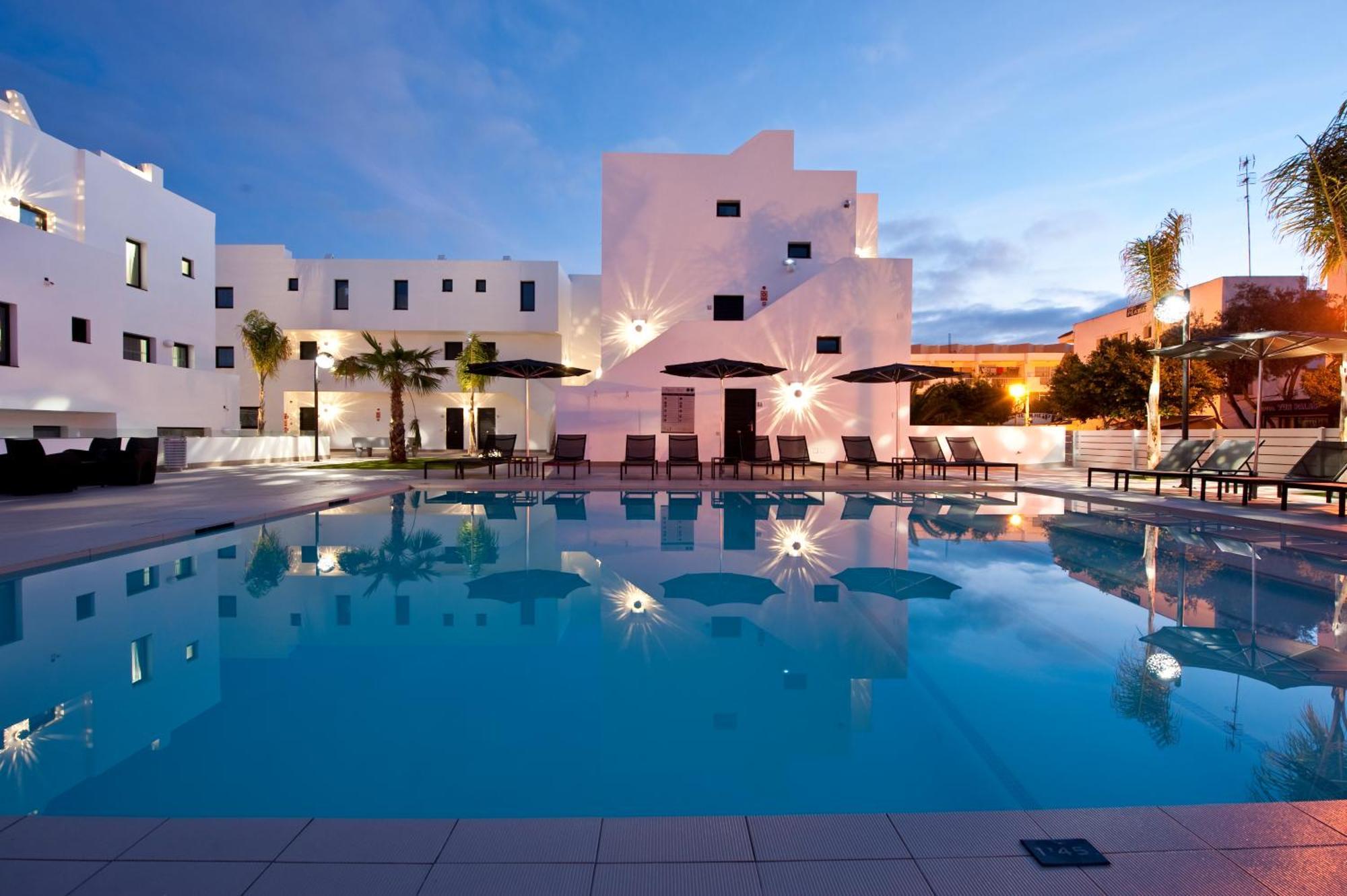 Migjorn Ibiza Suites & Spa Плайя-ден-Босса Зручності фото